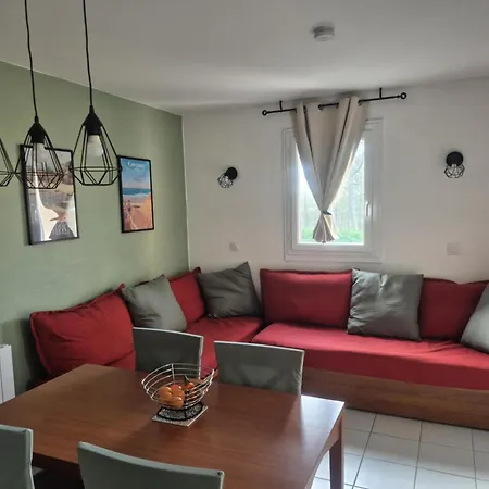 Maubuisson アパート