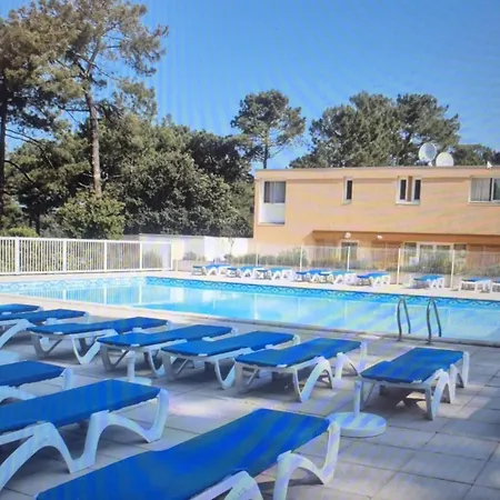 アパート Maubuisson