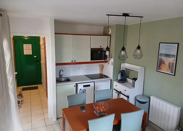 アパート Maubuisson カルカン